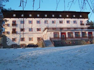 Hotel Manes Svratka Exterior photo